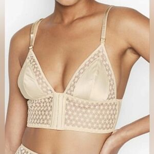 Victoria's Secret Starburst Bralette. Size S.
